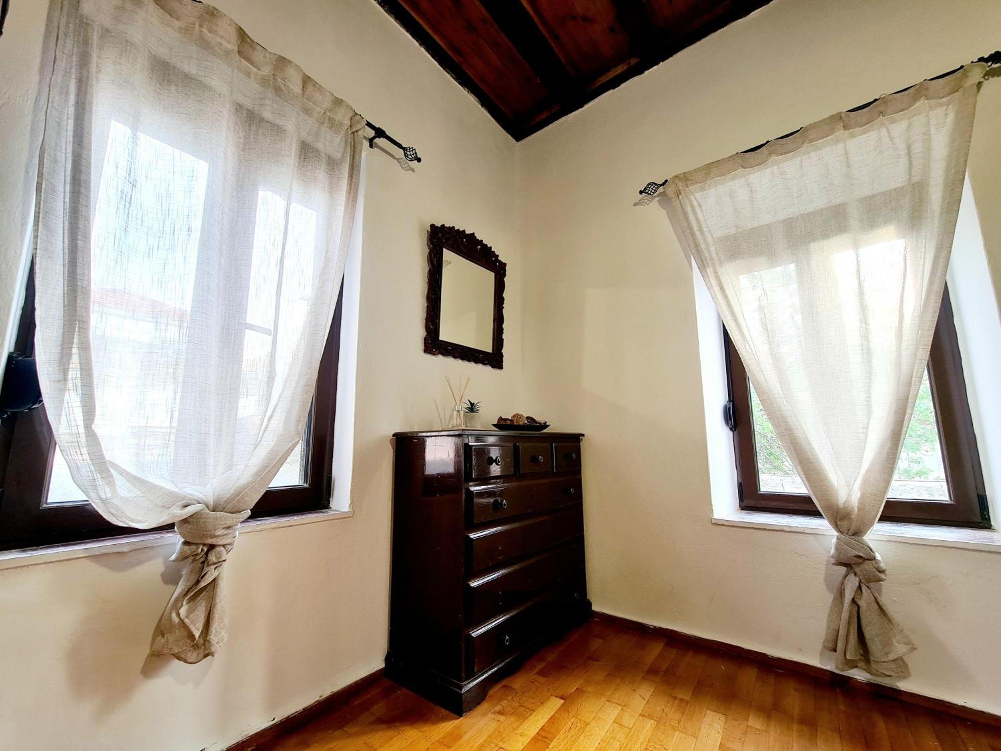 Apartment Shades Of Wood Old Town Rhodes City